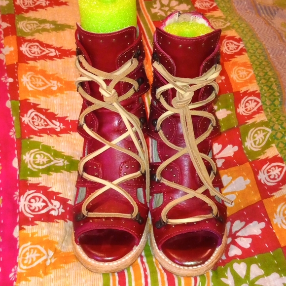 **SOLD** Freebird Brandy Custom Dyed size5 - Picture 6 of 6